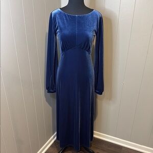 Love, Whit by Whitney Port XS Sheath Dress Bateau Neckline and Bishop Sleeves
